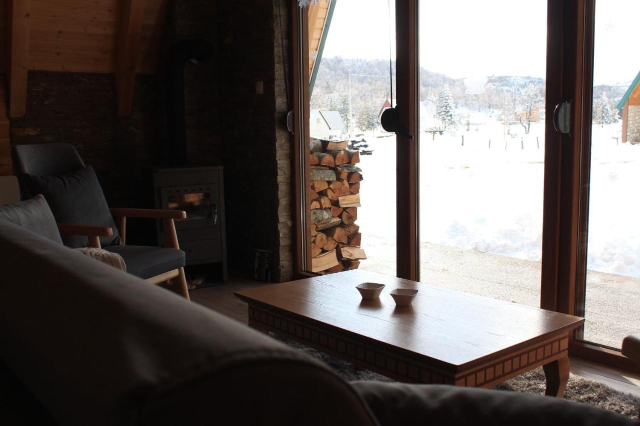 Vikendica Three *