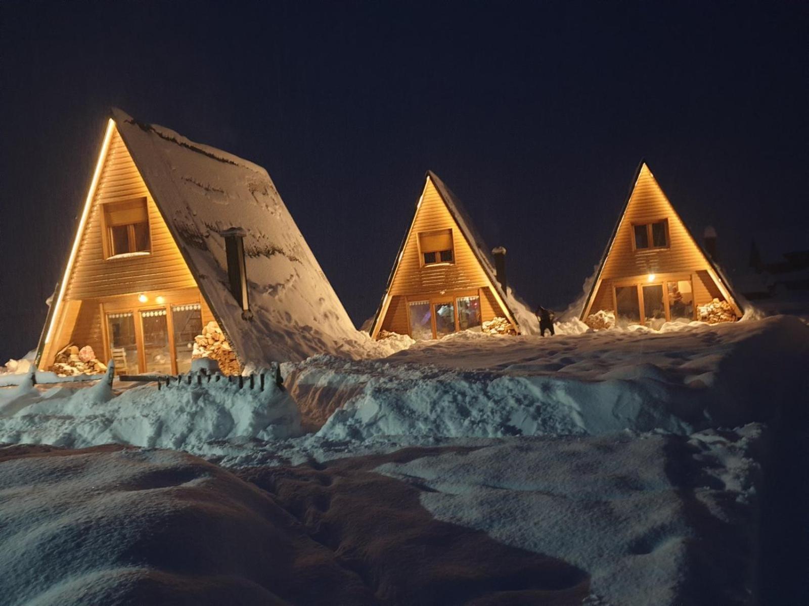 Vikendica Three *